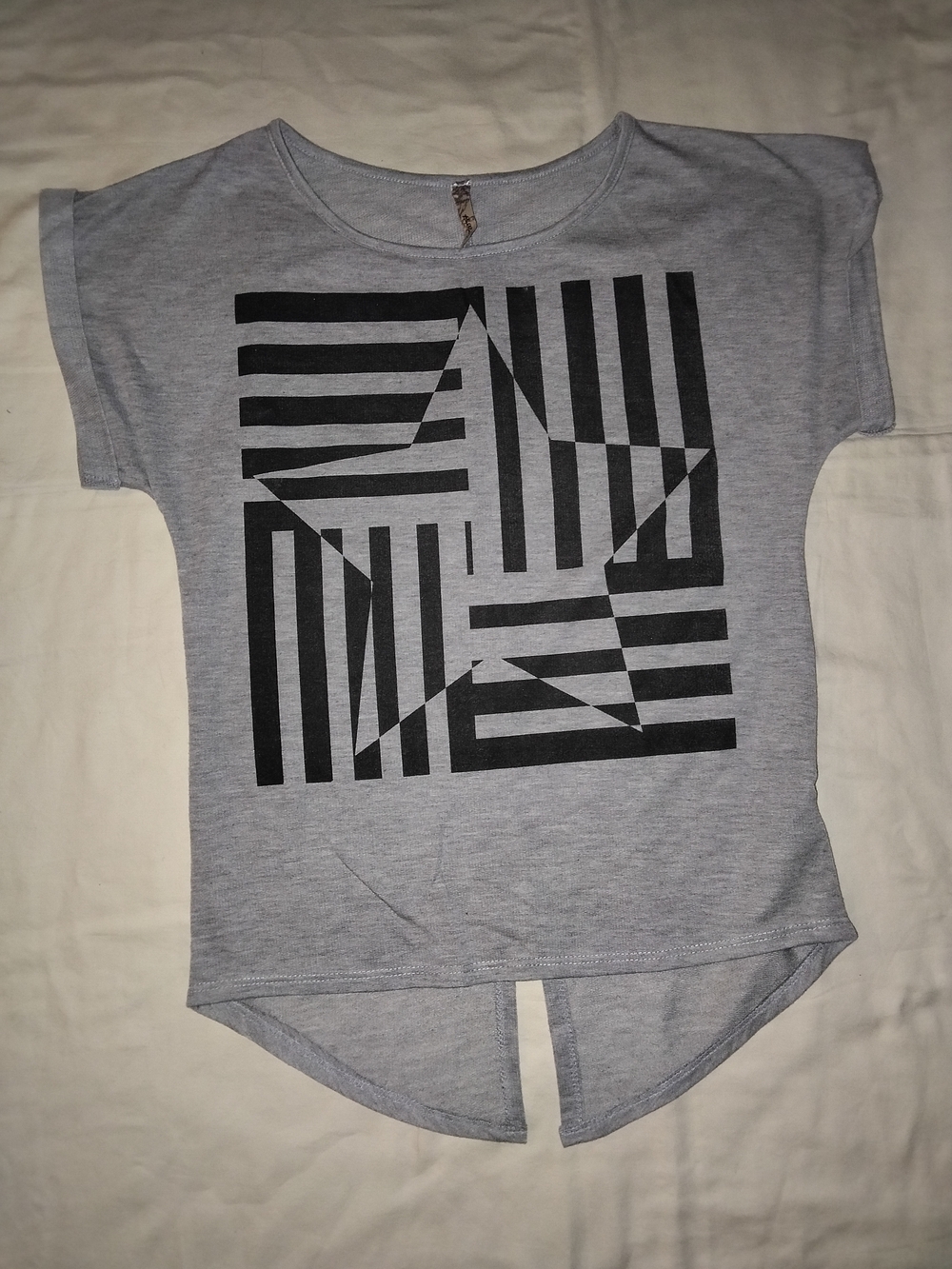 Bella D. Gray Short Sleeve Tee with Black Geometric Print